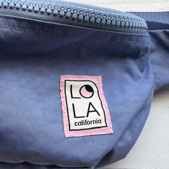 LOLA California Mondo Large Moonbeam Bum Bag Fanny Pack Hydrangea - Picture 3 of 6